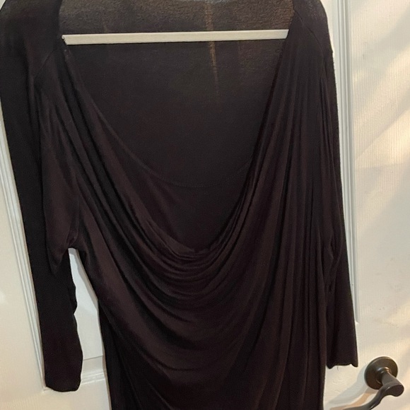 ๐ฅฐ 4/$25- Cowl Neck Double Layer Tee - Plus - Picture 3 of 8